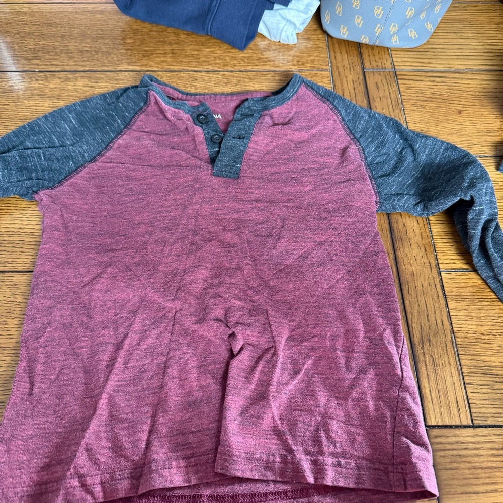 Arizona Jean Company maroon and grey Long Sleeve Tee